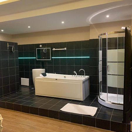 Sky Kenako Hotel คริบี ภายนอก รูปภาพ