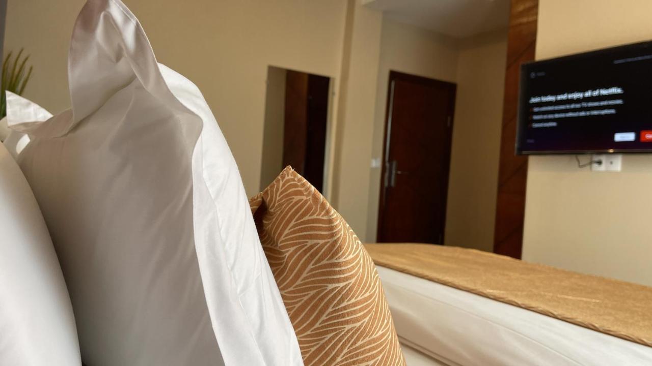 Sky Kenako Hotel คริบี ภายนอก รูปภาพ