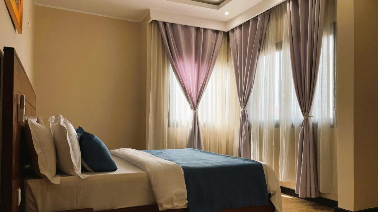 Sky Kenako Hotel คริบี ภายนอก รูปภาพ