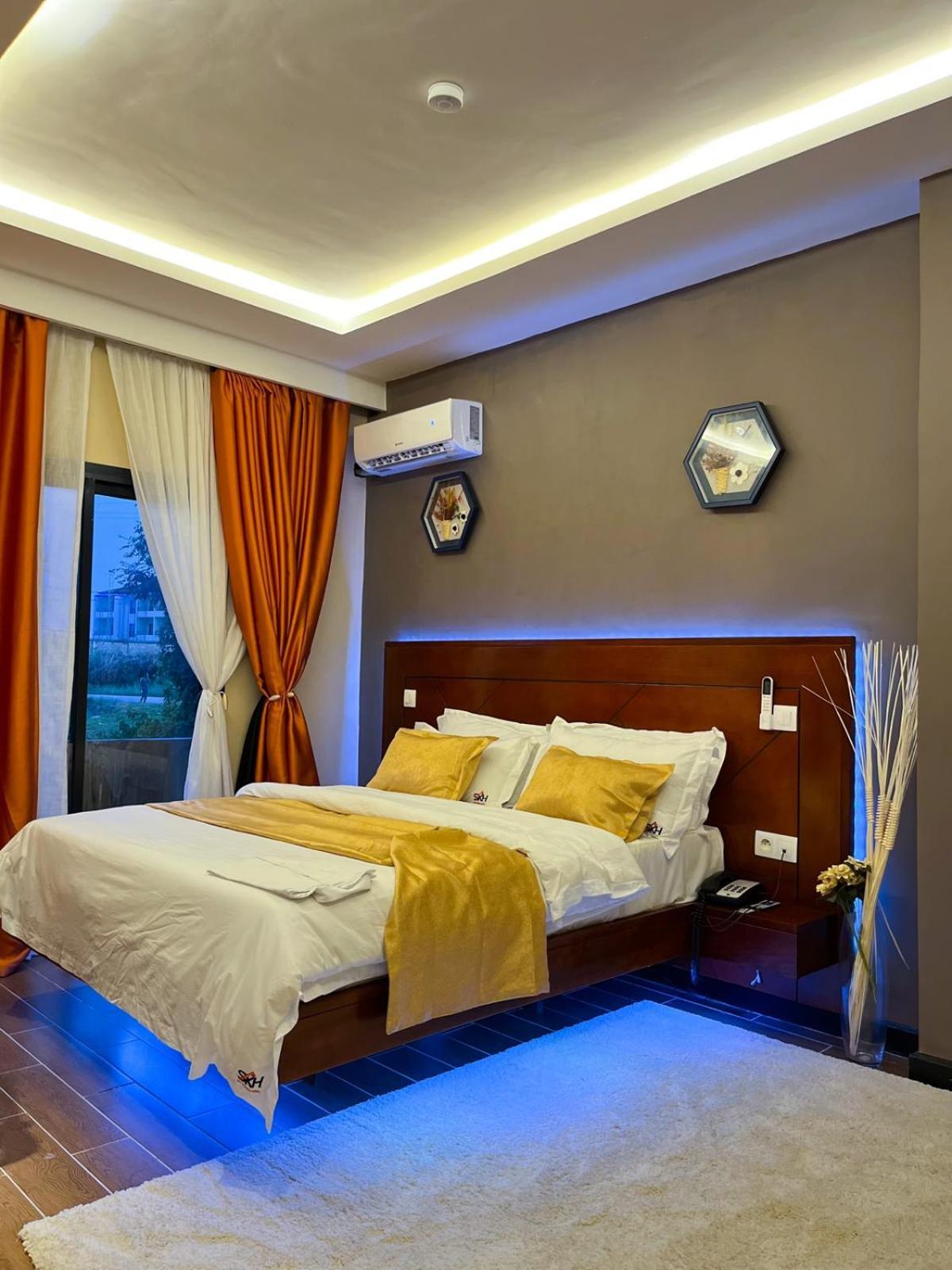 Sky Kenako Hotel คริบี ภายนอก รูปภาพ