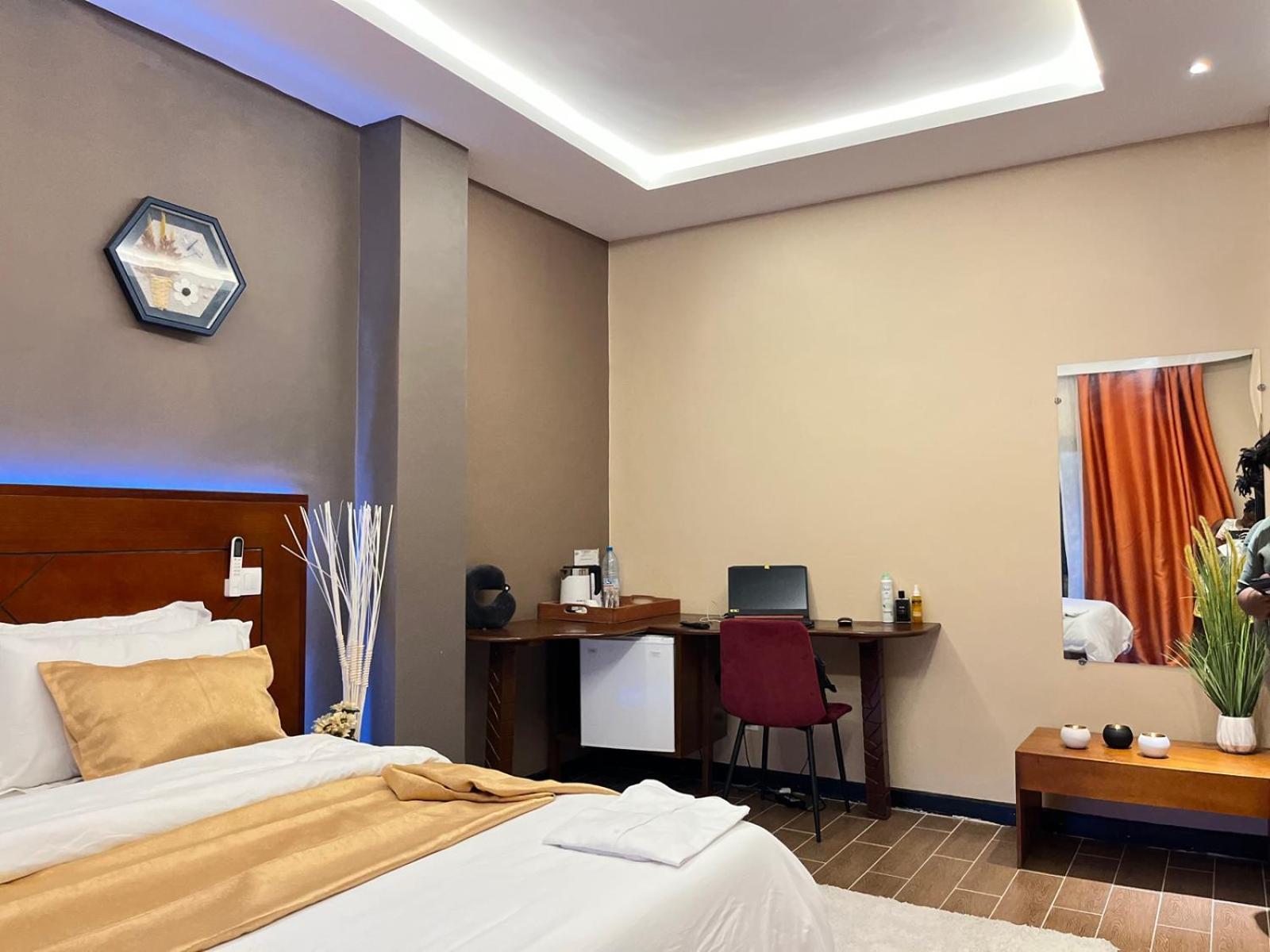 Sky Kenako Hotel คริบี ภายนอก รูปภาพ