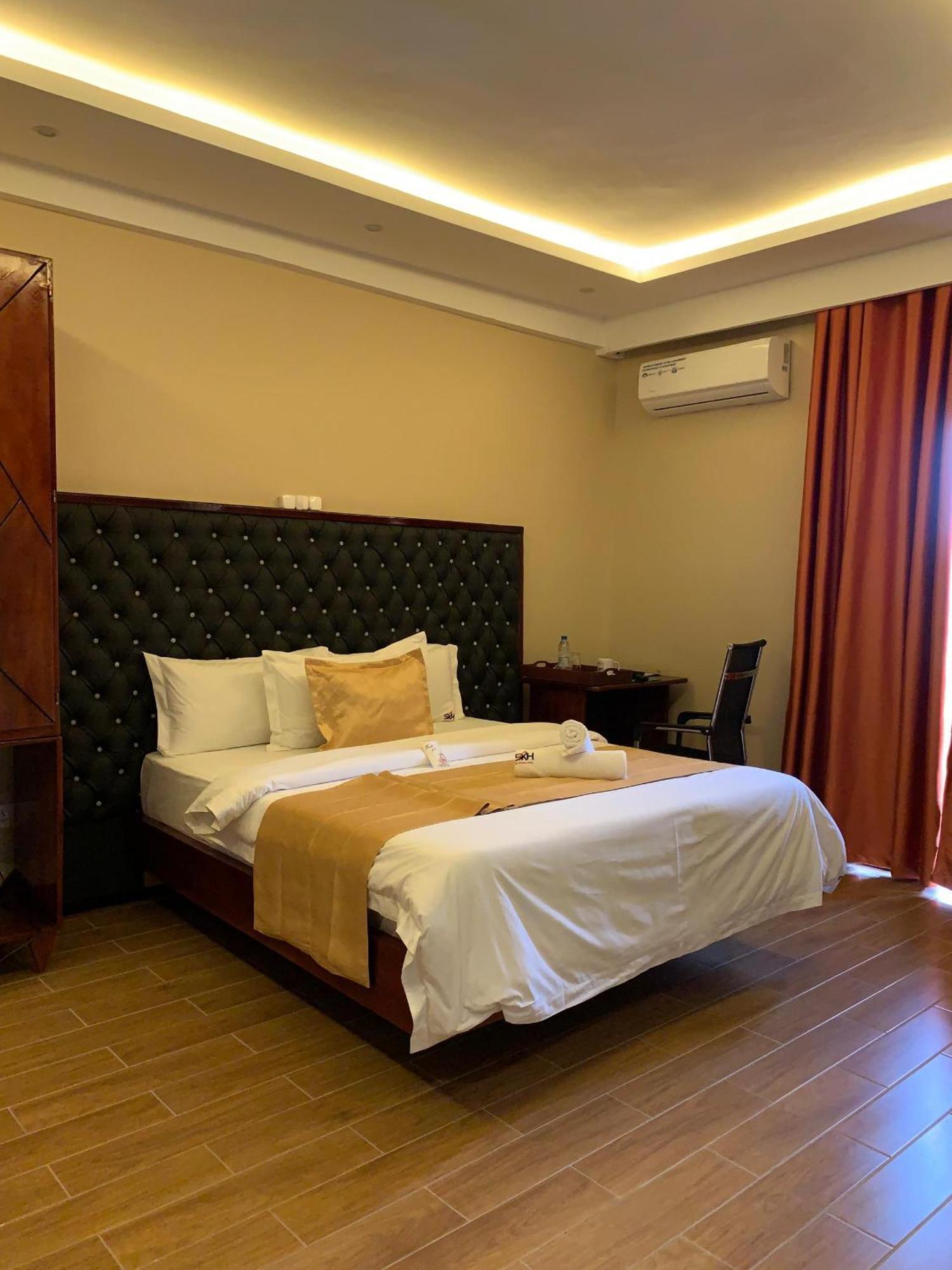 Sky Kenako Hotel คริบี ภายนอก รูปภาพ